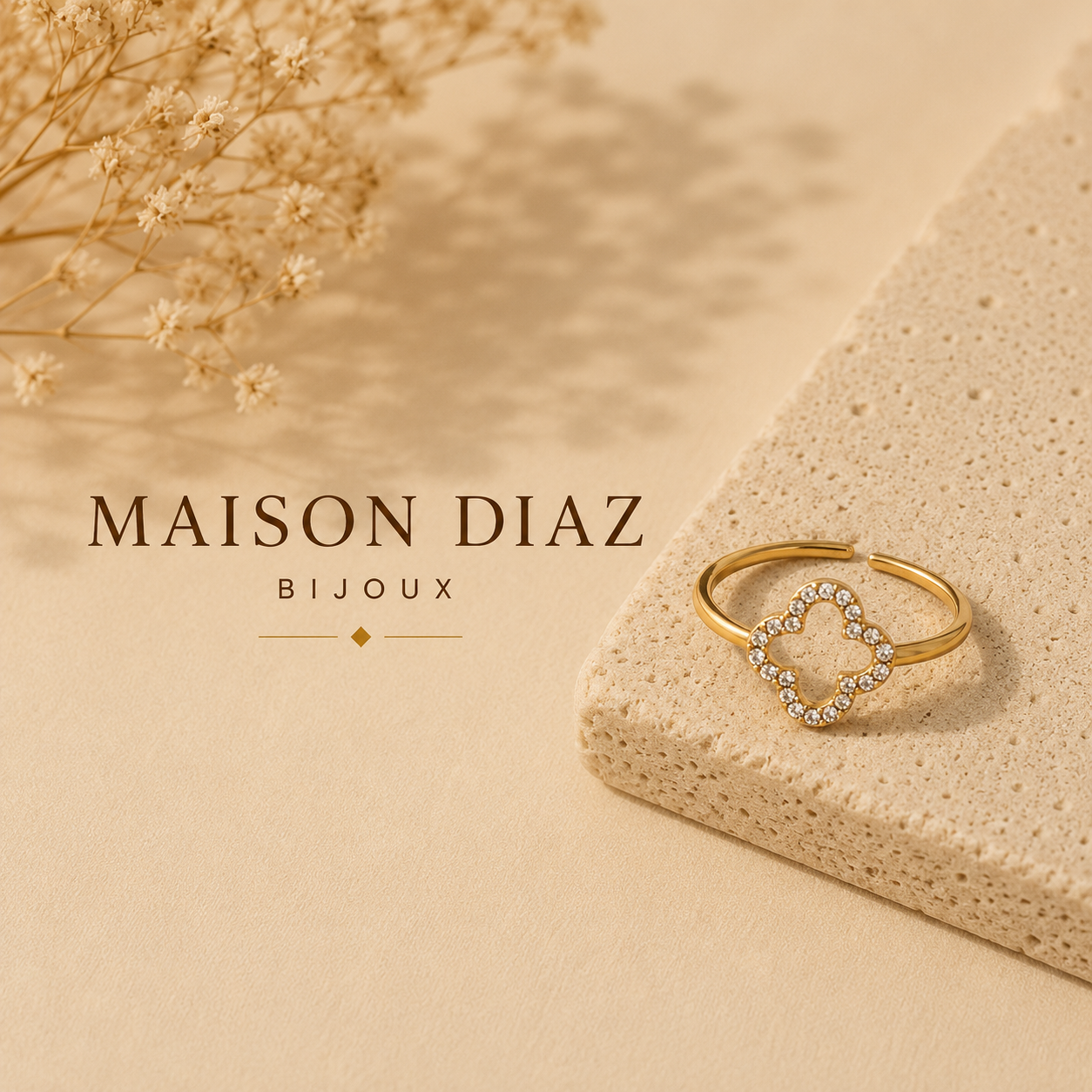 Bague Trèfle & Zircons – Dorée