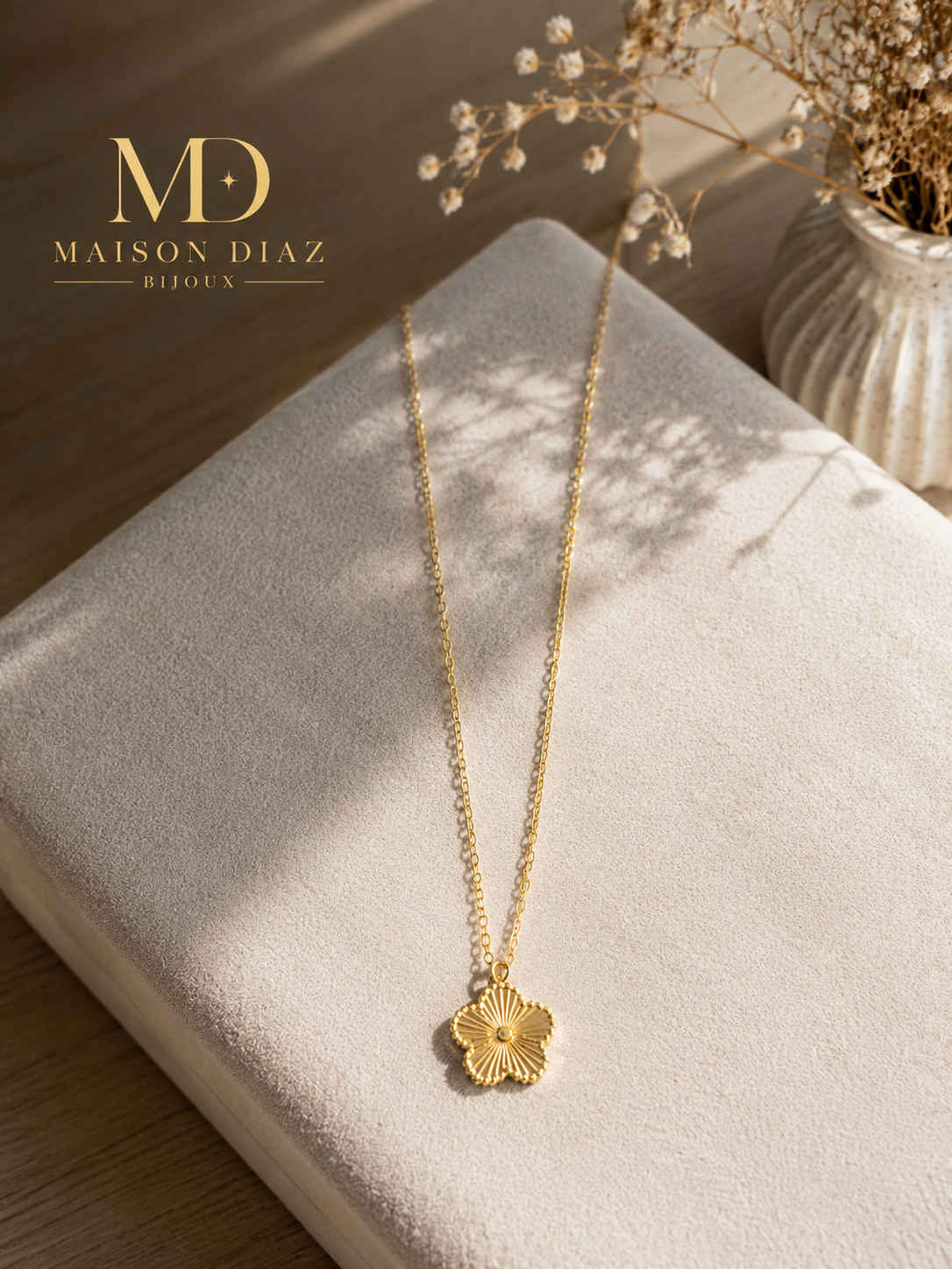 Collier Bloom